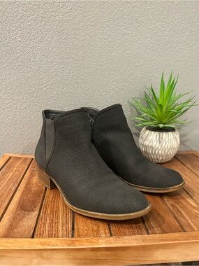 Kensie Black Ankle Booties - Stylish Everyday Chelsea Boots